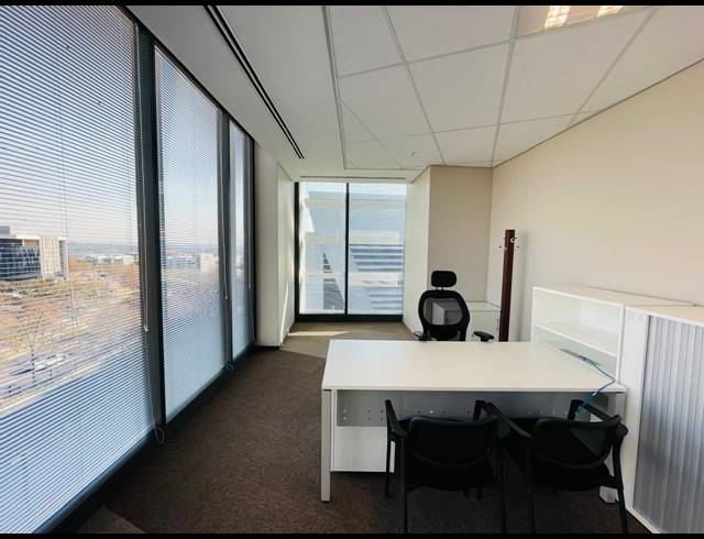 2,940M² OFFICE TO LET IN WATERFALL